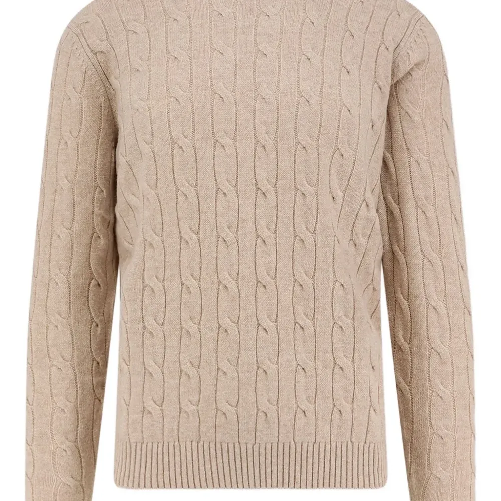 Свитер из шерсти с косами