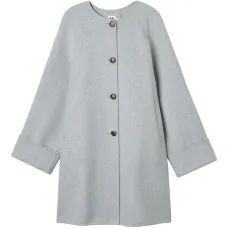 Пальто на пуговицах с завязкой на шее