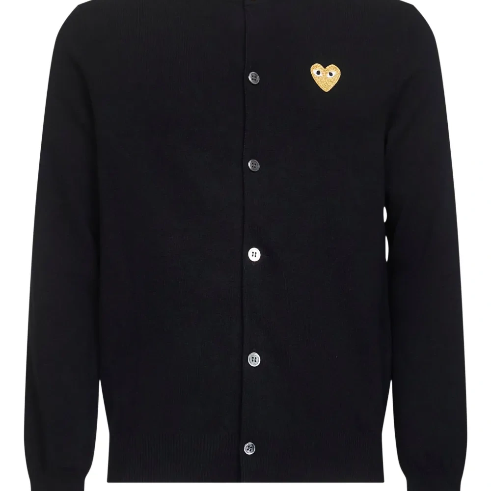 Кардиган с пуговицами и логотипом в виде сердца