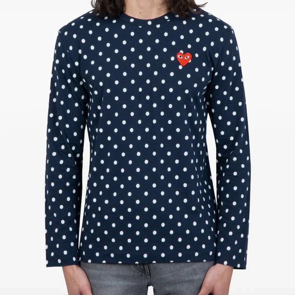 Футболка в горох с длинными рукавами