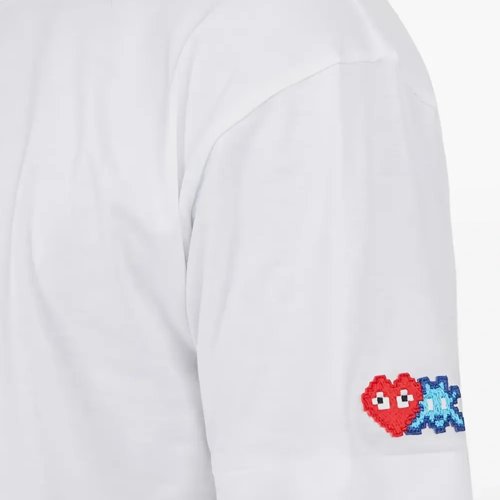 Футболка с вышитым логотипом