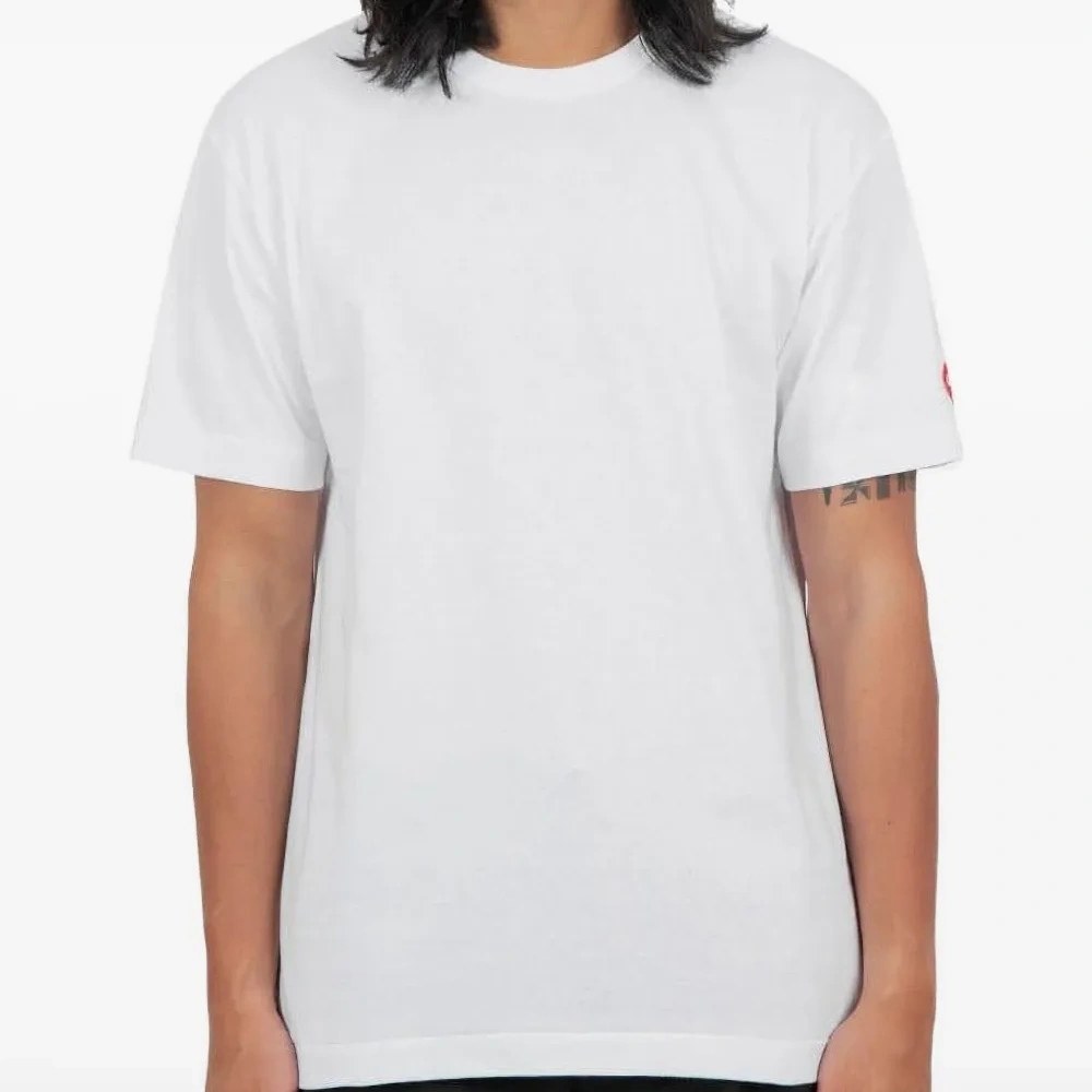 Футболка с вышитым логотипом