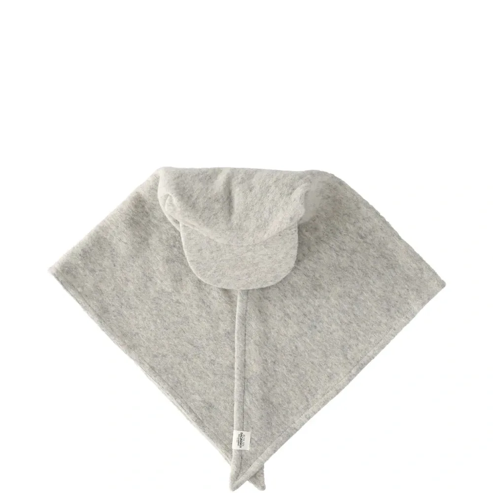 Кепка с панельной конструкцией