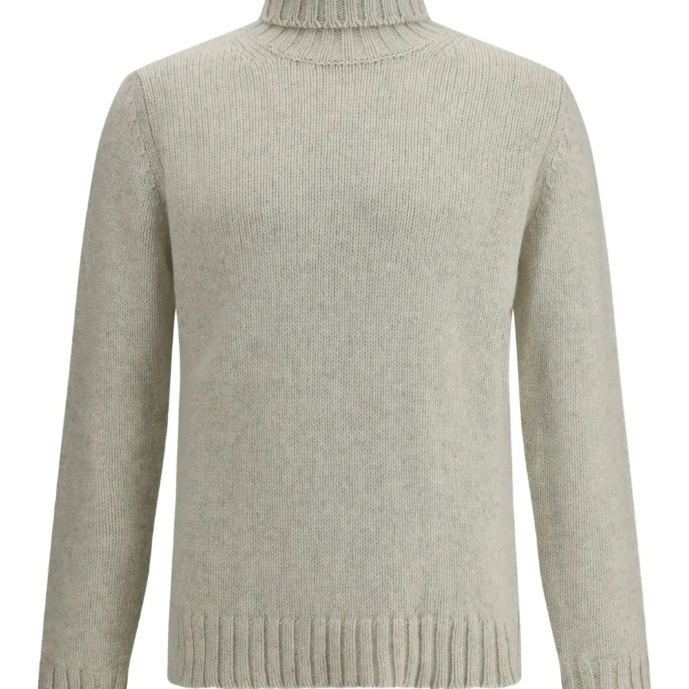 Свитер с воротником-стойкой