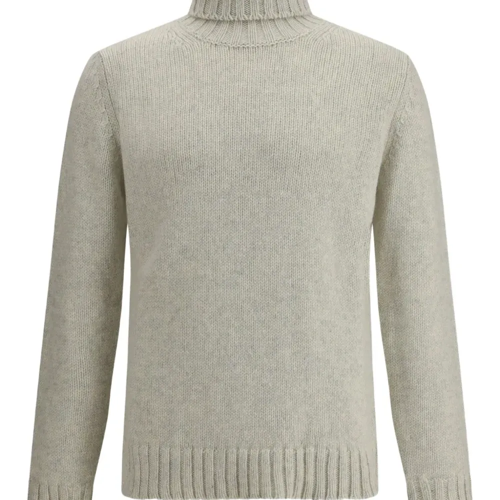 Свитер с воротником-стойкой