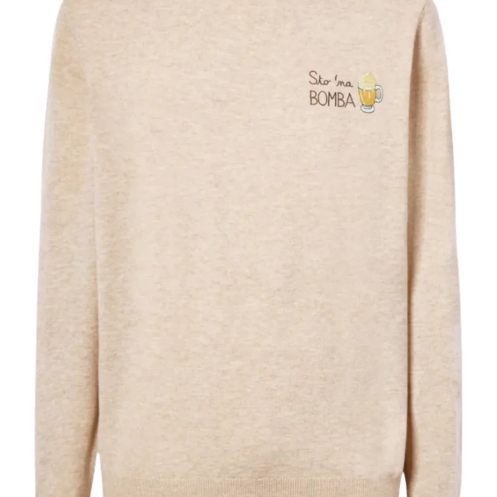 Свитер с вышитым мотивом и круглым вырезом