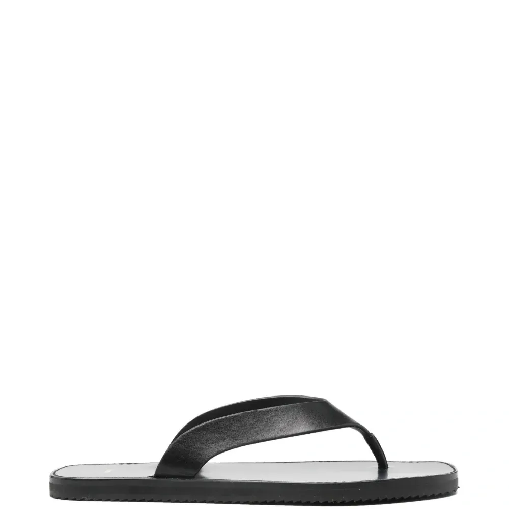 Плоские сандалии Vermelho