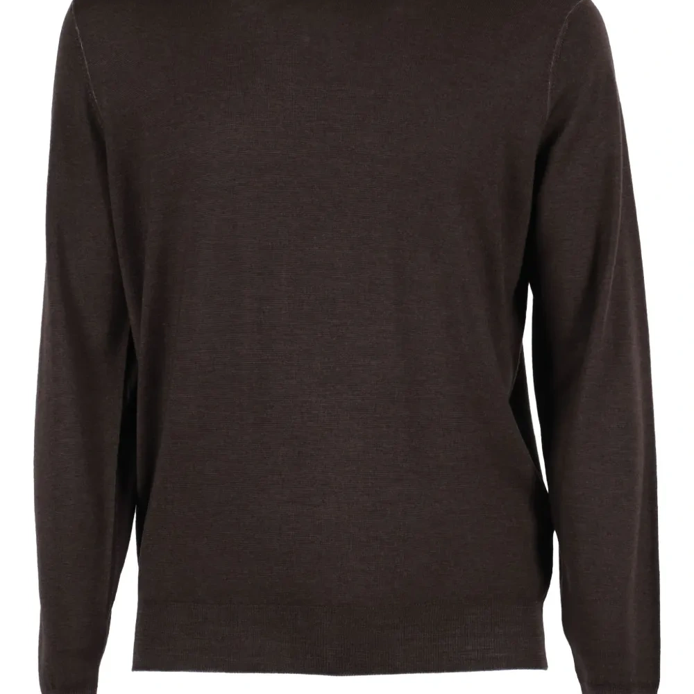 Шерстяной свитер с круглым вырезом