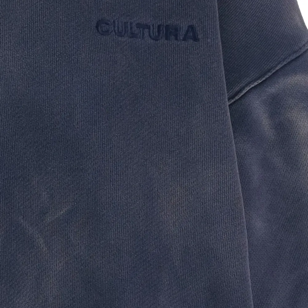 Толстовка с капюшоном и двойными рукавами