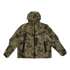 Ветровка с капюшоном Ветровка с капюшоном