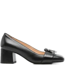 Туфли-лодочки с декоративным кольцом