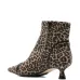 Сапоги с леопардовым принтом и заострённым носком