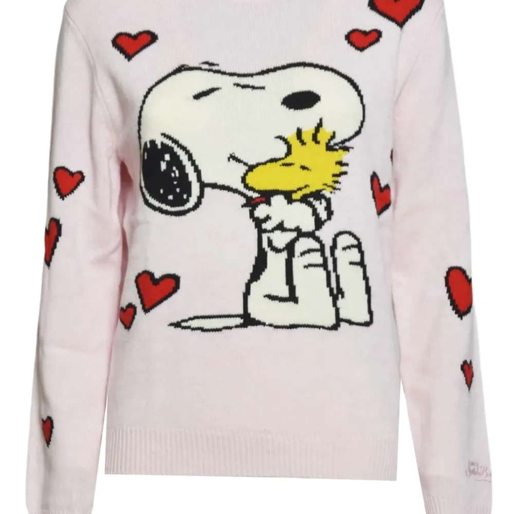 Свитер с декором