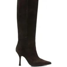 Ботфорты с заострённым носком