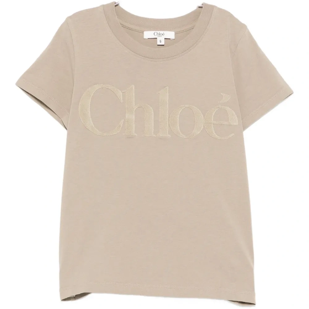 Футболка с нашивкой-логотипом