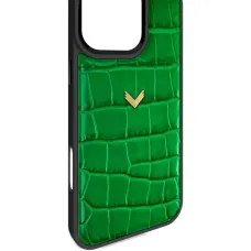 Чехол для iPhone 16 Pro с текстурой под крокодиловую кожу