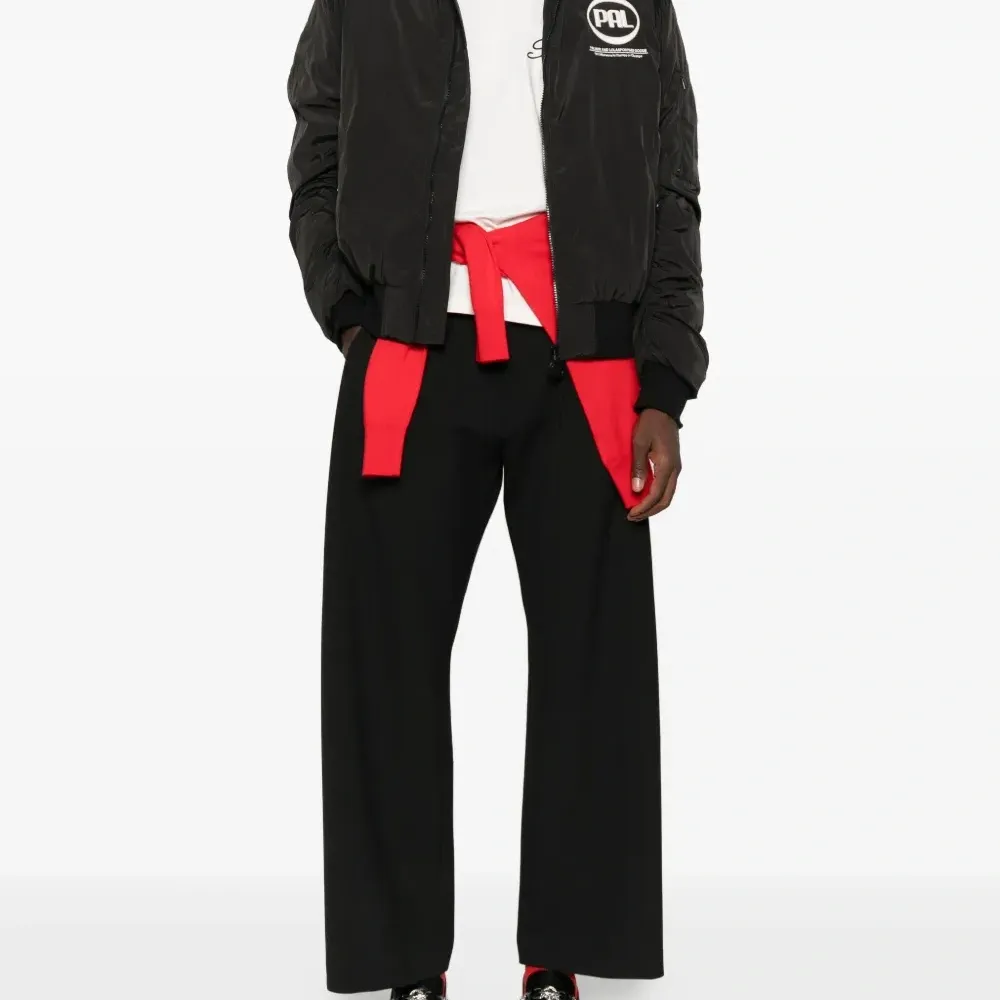 Футболка с принтом логотипа