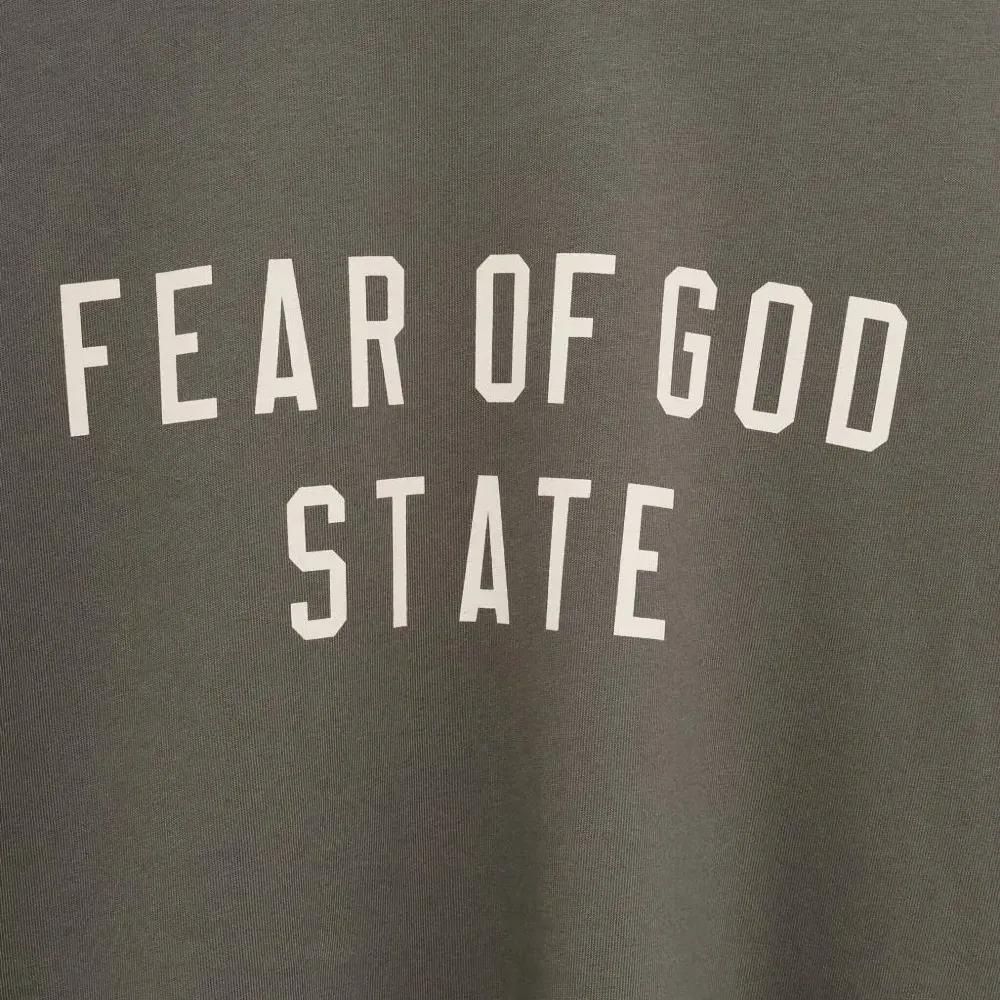 Футболка с логотипом