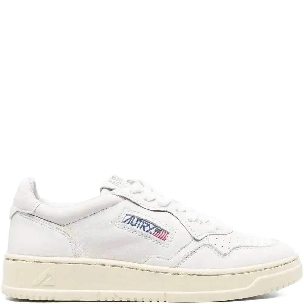 Кожаные кеды с перфорированными вставками Кожаные кеды с перфорированными вставками