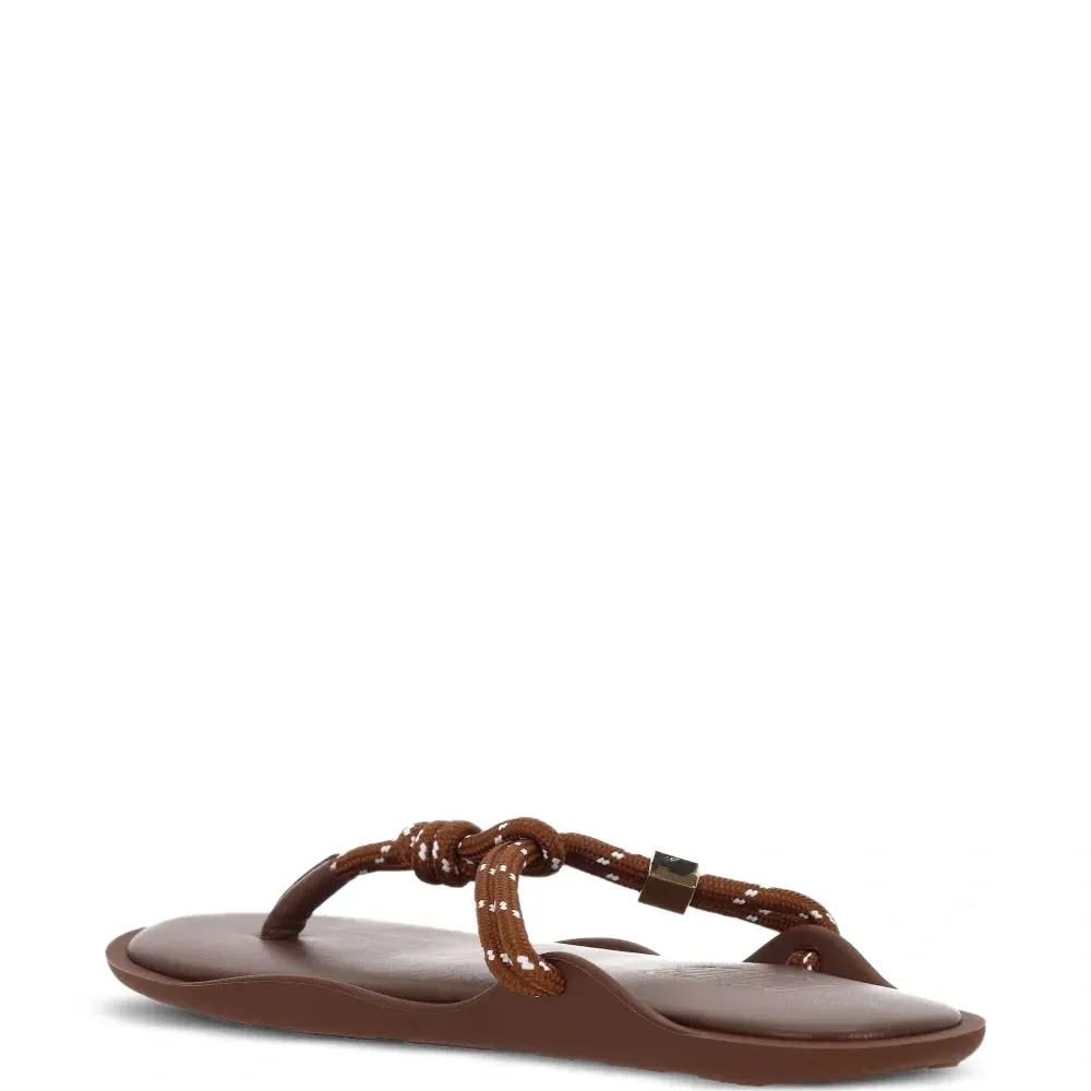 Сандалии с узлом