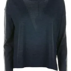 Свитер с круглым вырезом