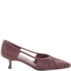 Сандалии с вырезами и присборенной отделкой Сандалии с вырезами и присборенной отделкой