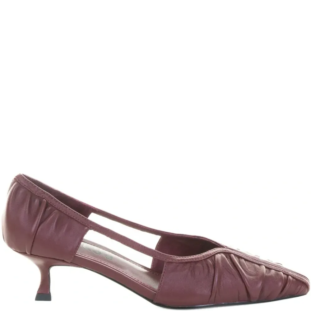 Сандалии с вырезами и присборенной отделкой