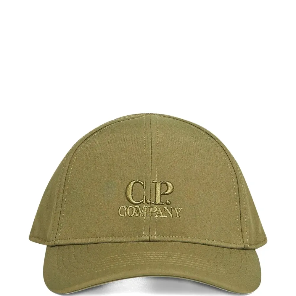 Бейсболка с вышитым логотипом Бейсболка с вышитым логотипом