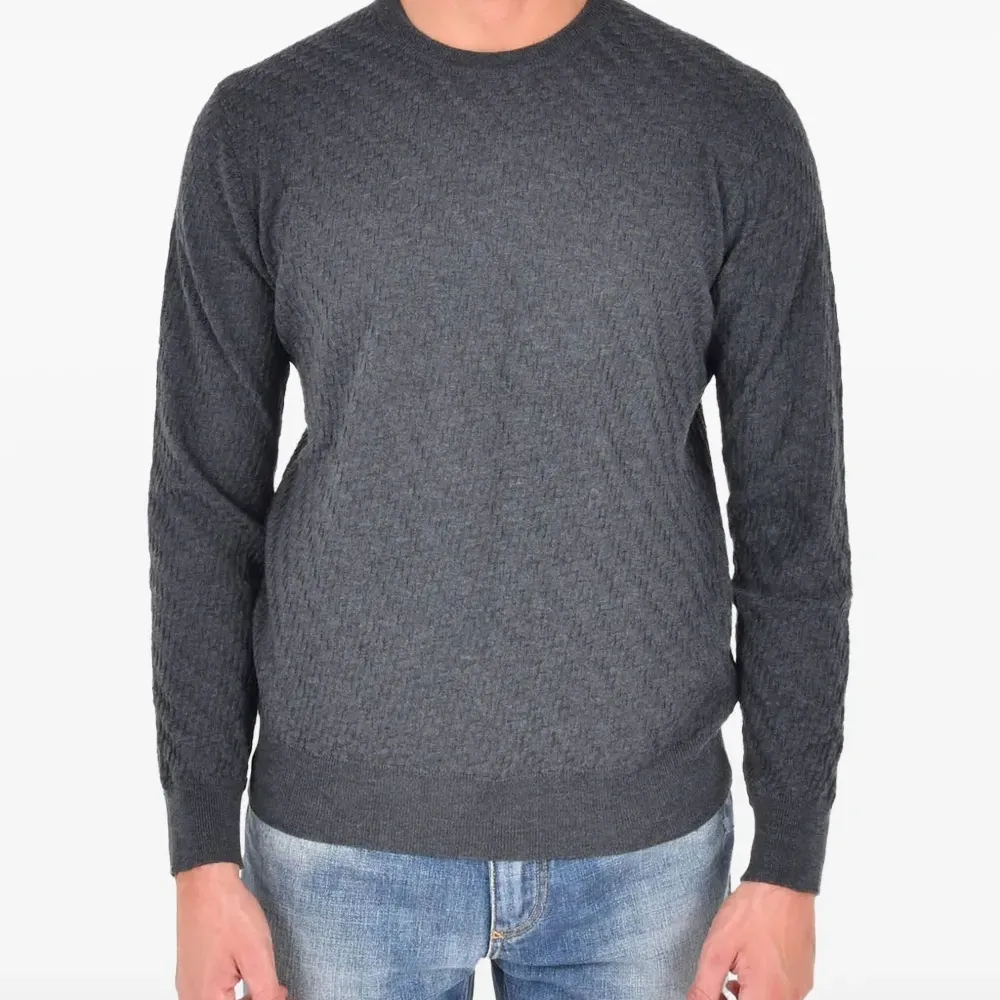 Топ с круглым вырезом