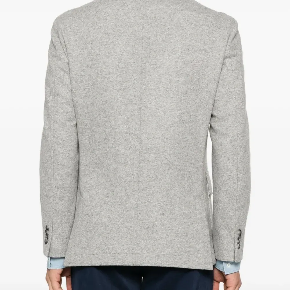 Пиджак с карманами