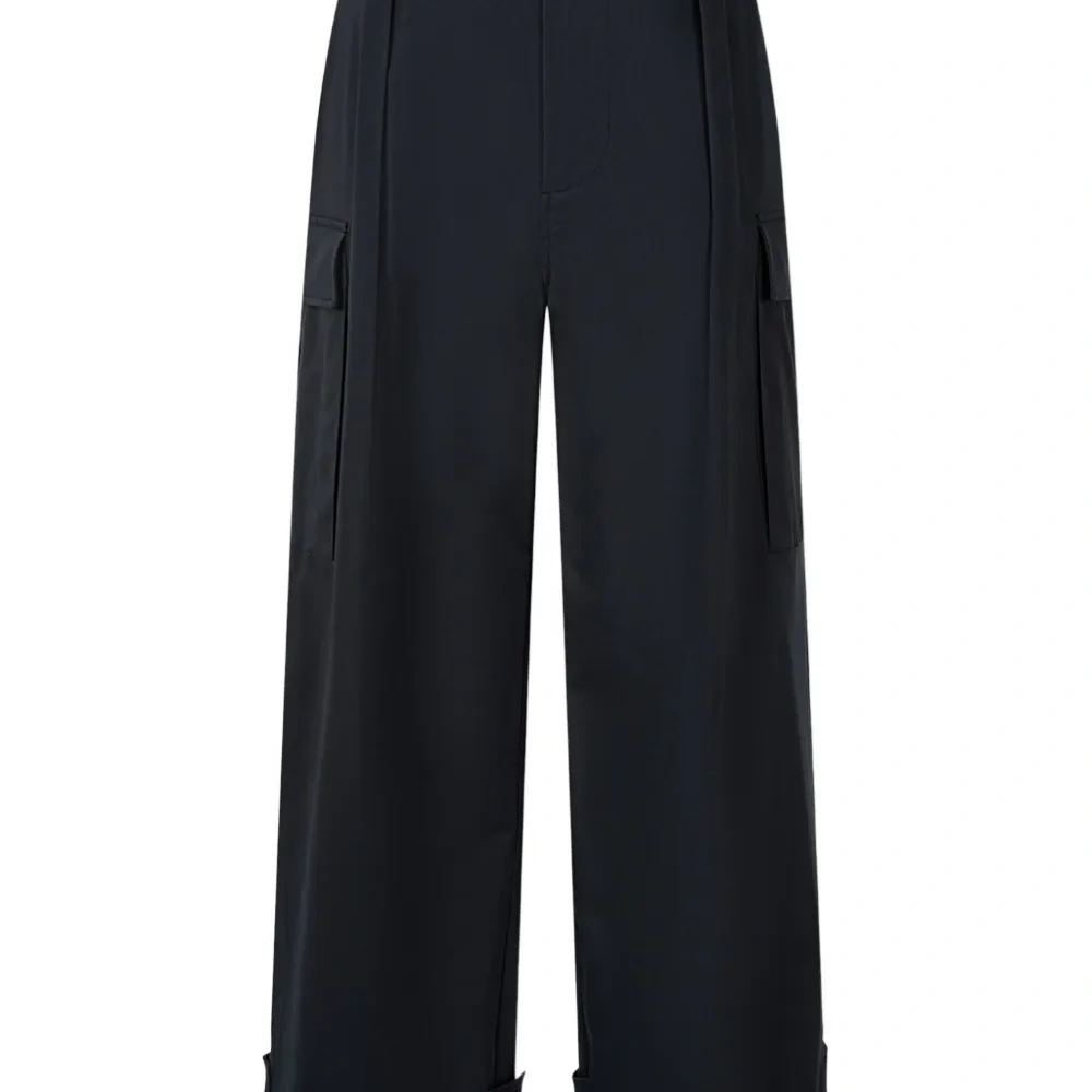 Брюки с карманами карго