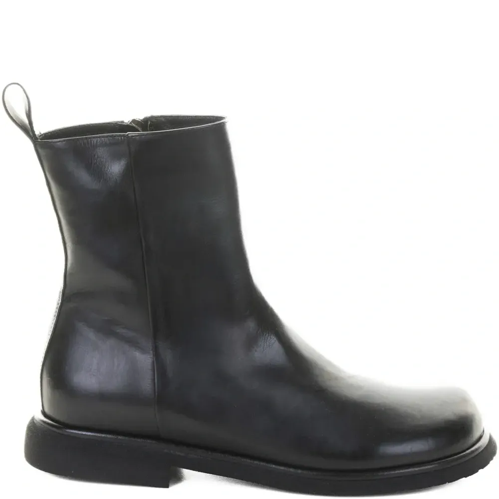 Кожаные ботинки на молнии