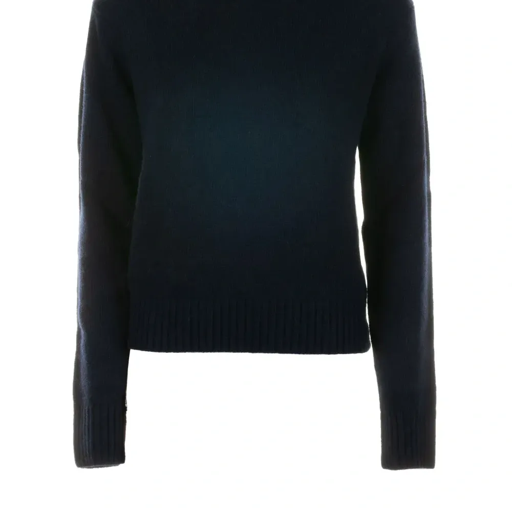 Кашемировый свитер в рубчик