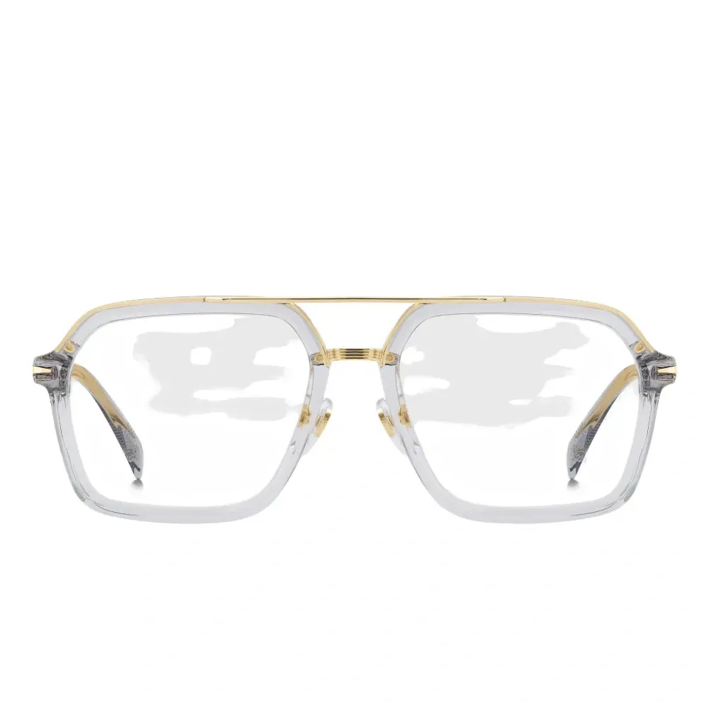 Очки в квадратной оправе