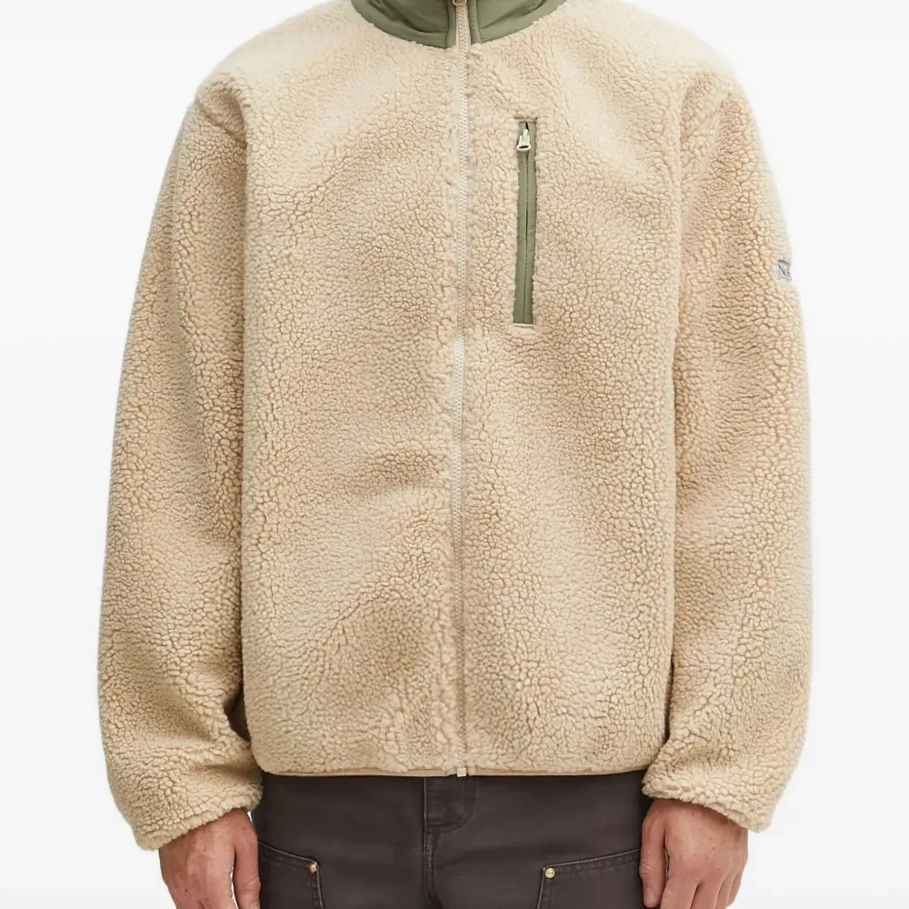 Флисовая куртка на молнии