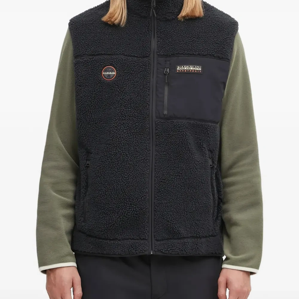 Жилет Yupik V на молнии с логотипом