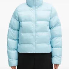 Стёганая куртка с высоким воротником