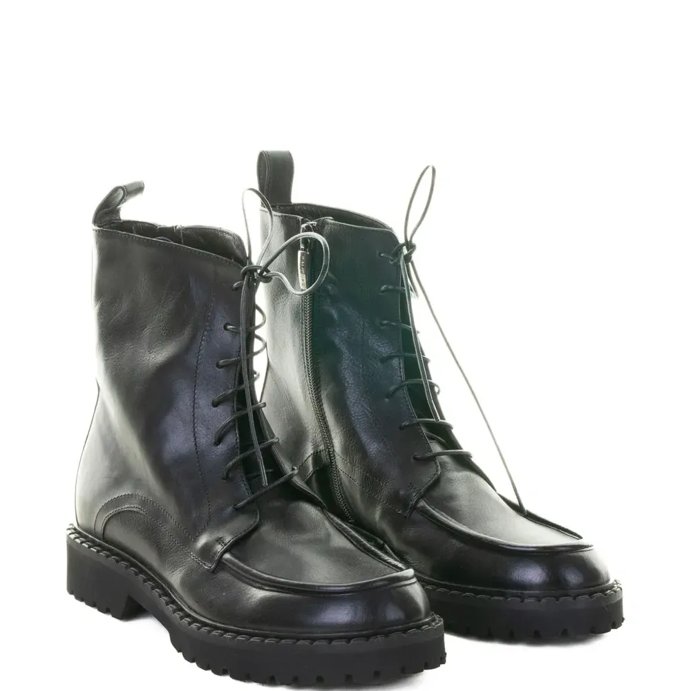 Ботильоны на шнуровке