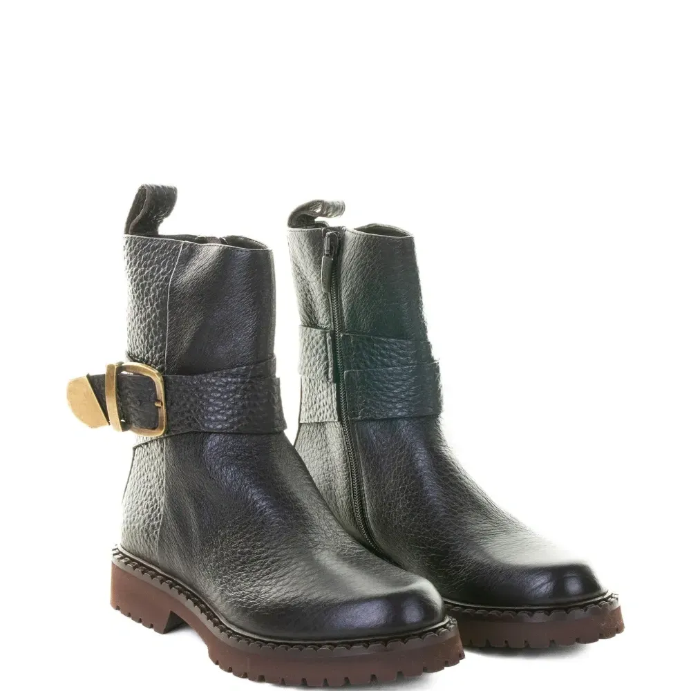 Ботильоны с пряжкой