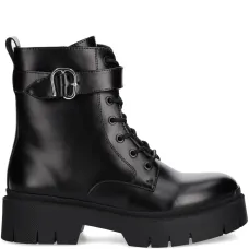 Ботинки на шнуровке