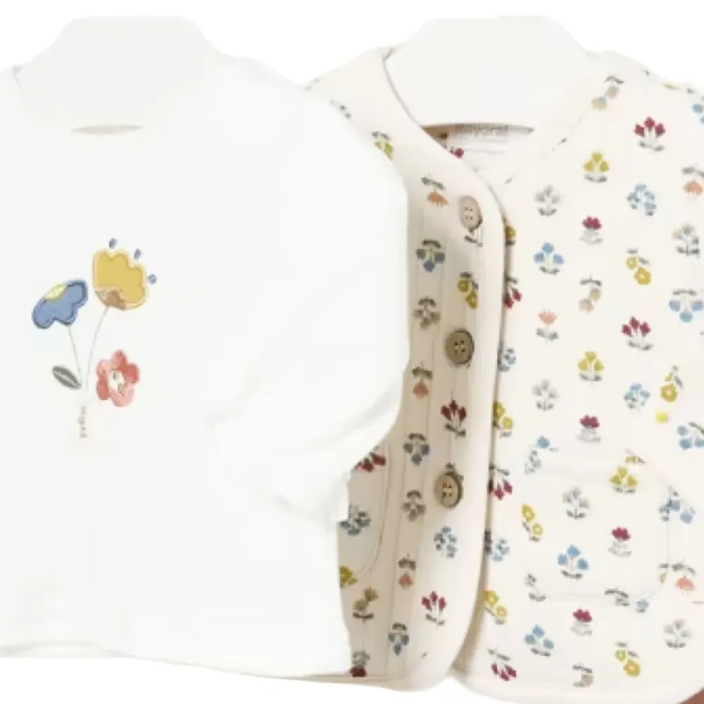 Комплект из трёх предметов: брюки с эластичной талией и длинными рукавами Комплект из трёх предметов: брюки с эластичной талией и длинными рукавами