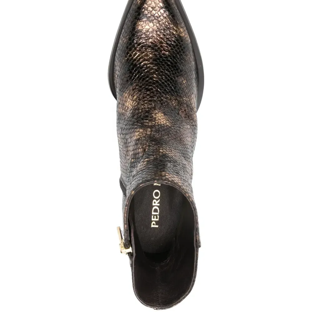 Заострённые кожаные ботильоны