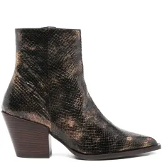 Заострённые кожаные ботильоны