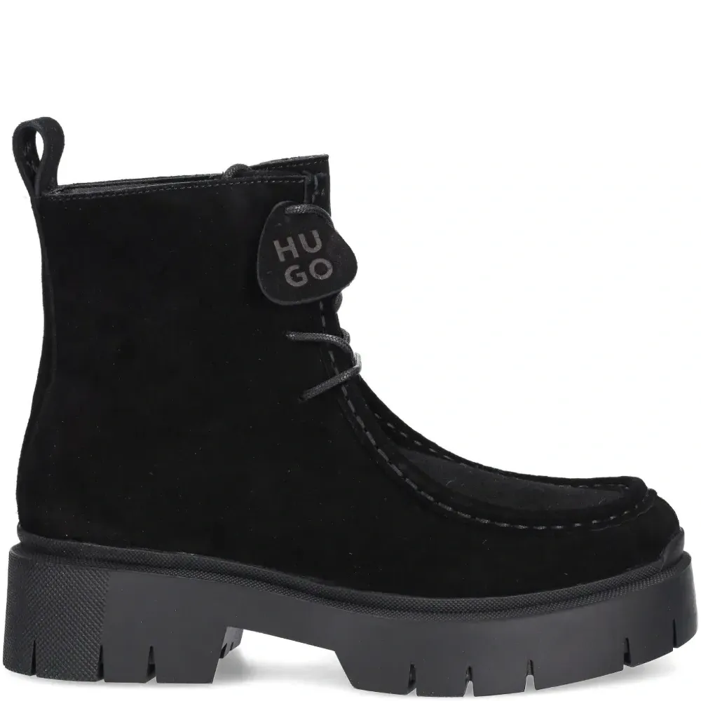 Замшевые ботинки