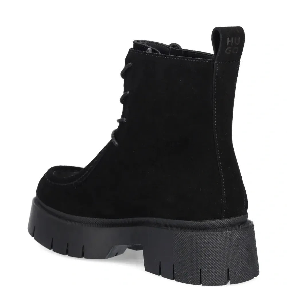 Замшевые ботинки