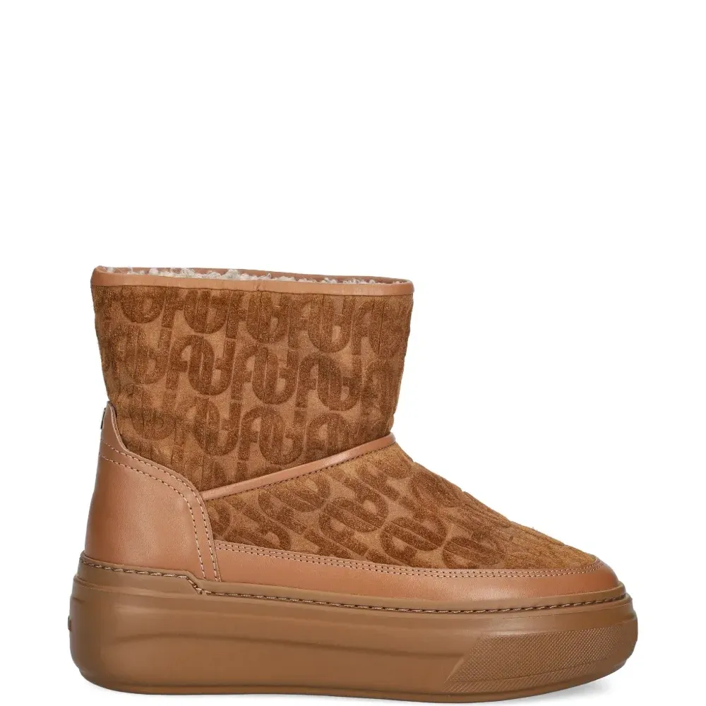 Ботинки на платформе с тиснением в виде логотипа Ботинки на платформе с тиснением в виде логотипа