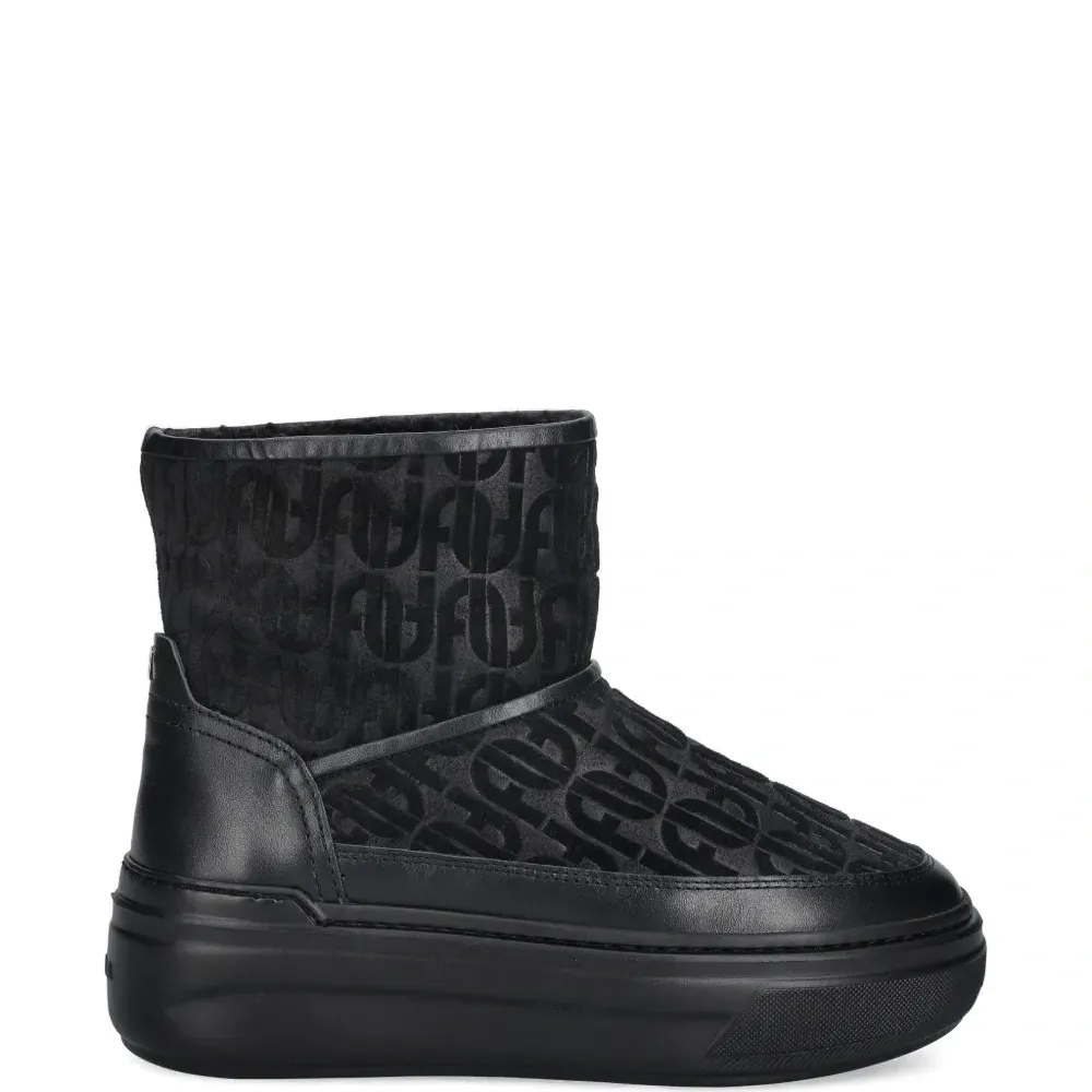 Ботинки с логотипом