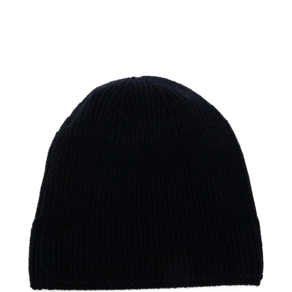 Вязаная шапка (или шапка в рубчик)