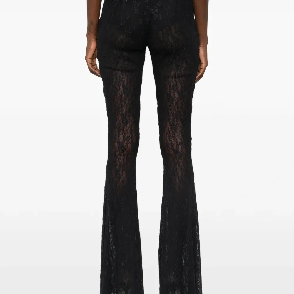 Расклешённые брюки