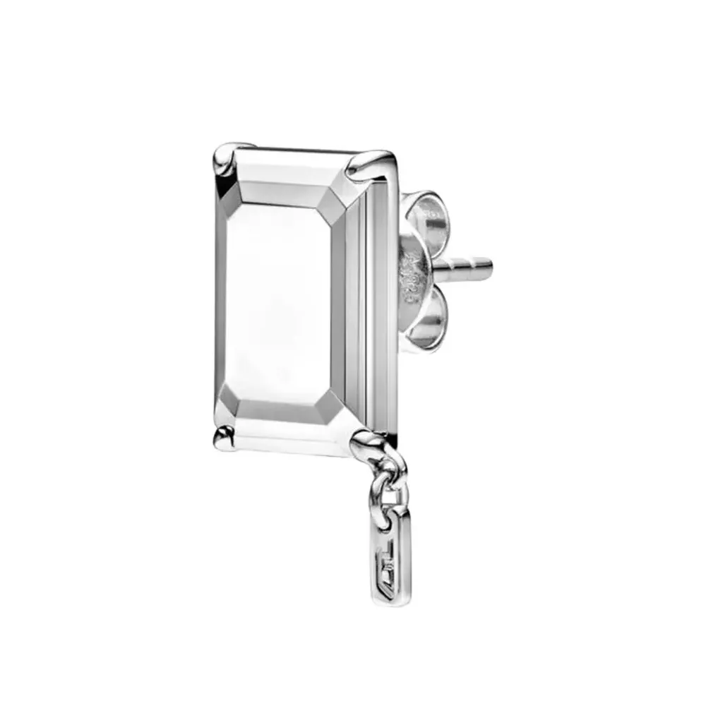 Серьга-гвоздик